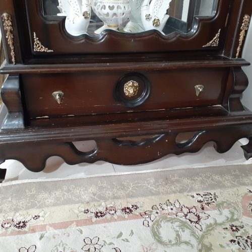 یک بوفه بسیارر شیک وزیبا