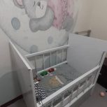 تخت کنار مادر