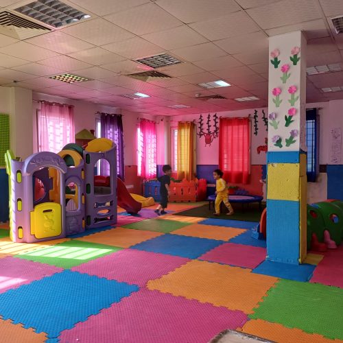 مربی مهد کودک و پیش دبستانی