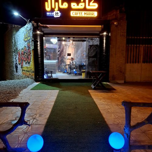 باریستا خانم جهت کافه قهوه