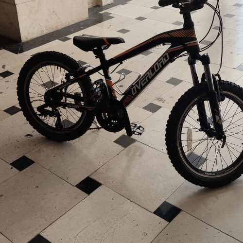 دوچرخه ی سایز 12 درحد نو