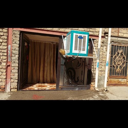 سلام دارای انباری داره؛ سرویس بهداشتی و حموم؛ کولر داره؛ جای ماشین داره