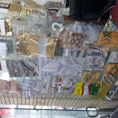 فروشگاه مجید انواع طلق ووکیوم وآسلون خارجی چسبدار وانواع پاکتهای بهداشتی وانواع شیرینگ ودایکات وجعبه های طلقی ودسته کارتن