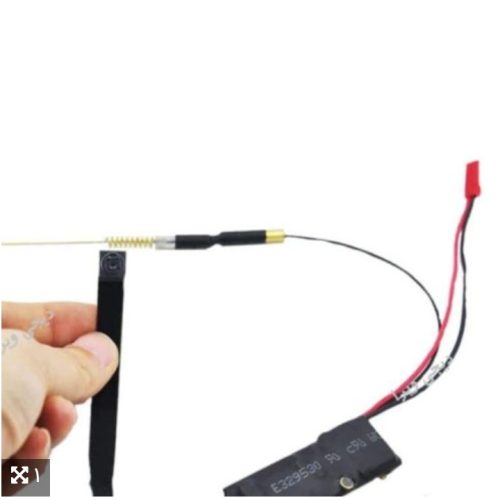 دوربین گوچک  با   گیفیت تصویر 1080 رم خور ضبط مداویم تصویر صدا بدون انترنیت به گوشی هم وصل میشود