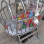 تخت خواب بچه با دوتا کیره عروسک واهنک لالایی