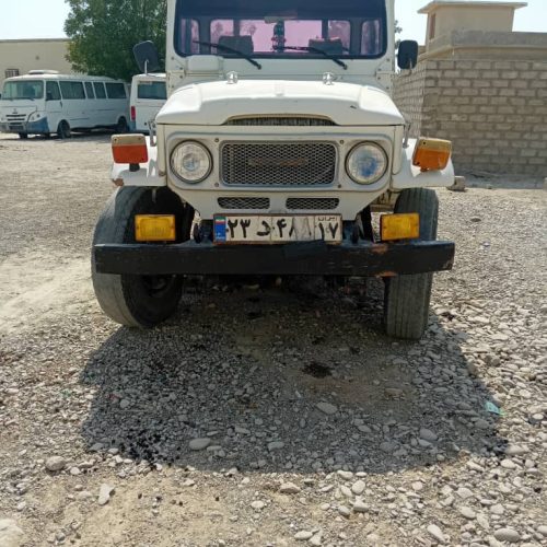 یک عددوانت لندکروز مدل 81F2