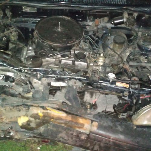 پرایدتصادفی مدل 82سرشاسی فقط ضربه خورده سقفوستون سالم