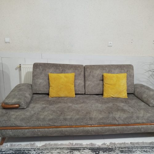 مبل 8 نفره به همراه میز عسلی