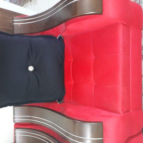 مبل راحتی قرمز