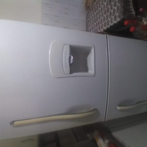 یخچال فریزر الکترواستیل پنج کشاب بدون برفک سالم