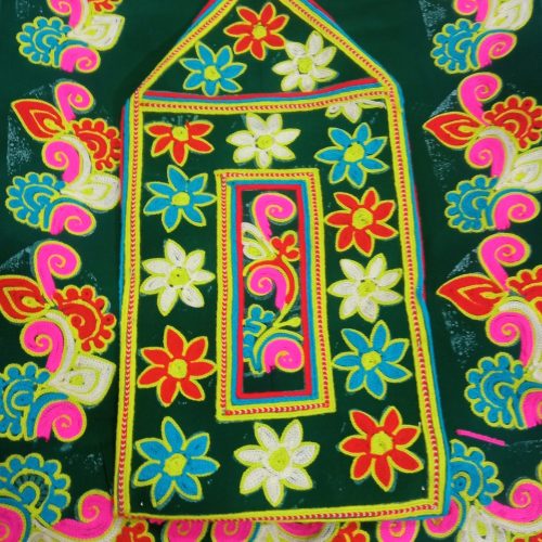 لباس بچگانه