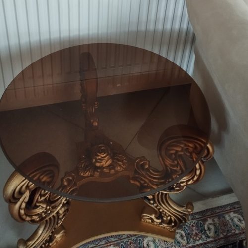 مبل نیمه سلطنتی