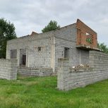 زمین با ساخت نیمه کاره