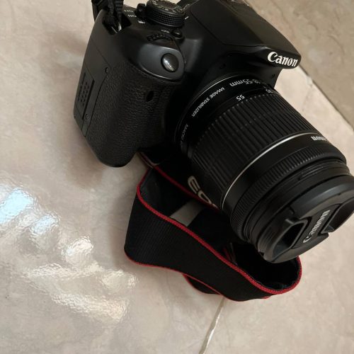 دوربین canon 700D به همراه لنز 18.55