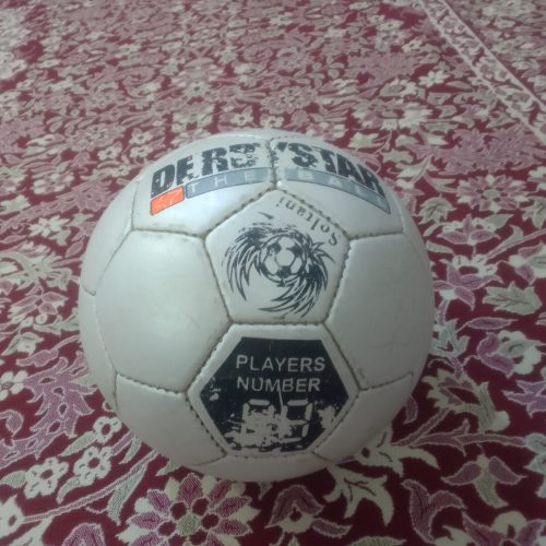 توپ فوتبال (چمن)