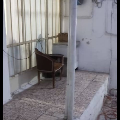 فوروش فوری خونه ویلایی   متراژ کل 107 متر متری 140 شامل 2 خط تلفن آب برق گاز 3 خواب 2 حمام 1سرویس بهداشتی آشپزخانه انباری بزرگ  حیاط و بالکن   خریدار تماس زیر قیمت  سند تک برگ فقط فروش 🙏🌹🌹