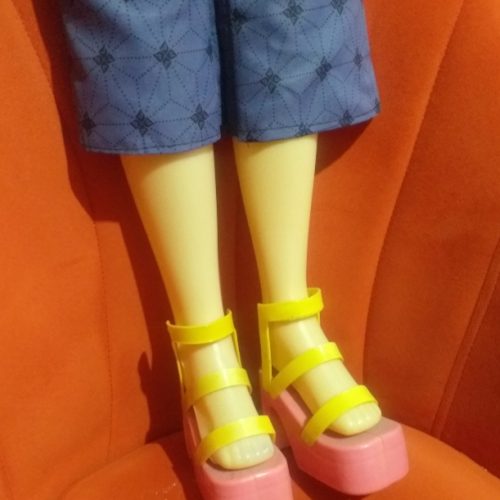 عروسک خرسی و دختر