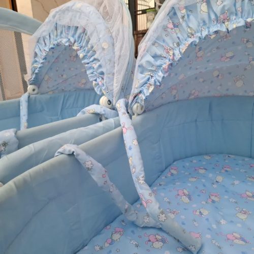 گهواره کودک دوقلو