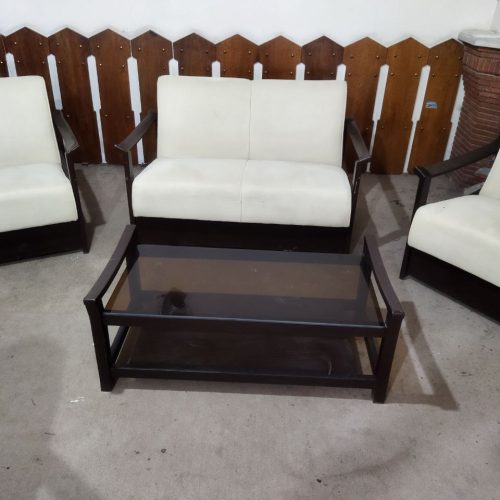 مبلمان چوبی