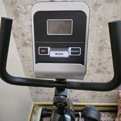 دوچرخه ثابت مدل EMH FITNESS 110R