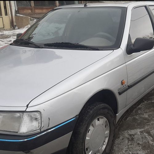 ماشین بدون ضربه و سالم هست با ماشین دنا هم معاوظه میکنم، کف پرسی،شیشه دودی،اتاق بدون پوسیدگی کاملا سالم