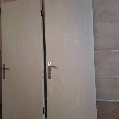 درب سرویس بهداشتی