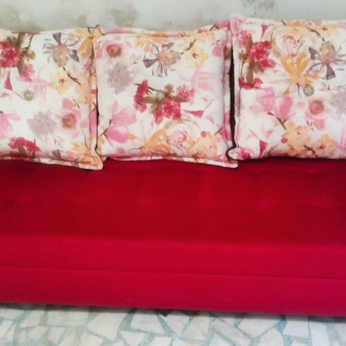 مبل راحتی قرمز