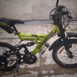 دوچرخه سایز بیست دنده کلاجی ترمز های جلو و عقب سالم کمکی جفت کمک جلو سالم و وسط سالم بدنه سالم