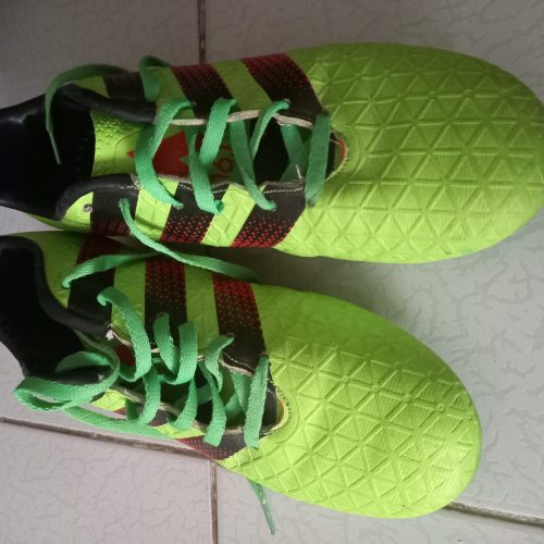 کتانی سایز 38