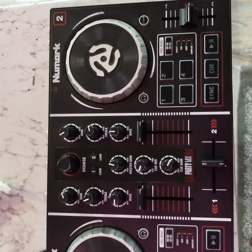 Dj کنترلر Numark partymix
