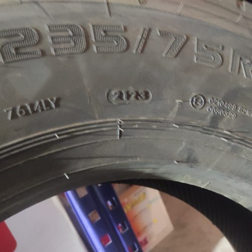 لاستیک جینیو235/75R17.5