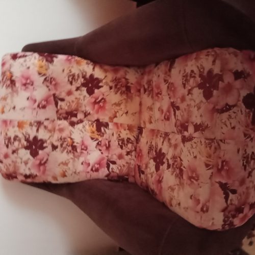 مبل نیم ست 4 نفره در حد نو با میز وسط