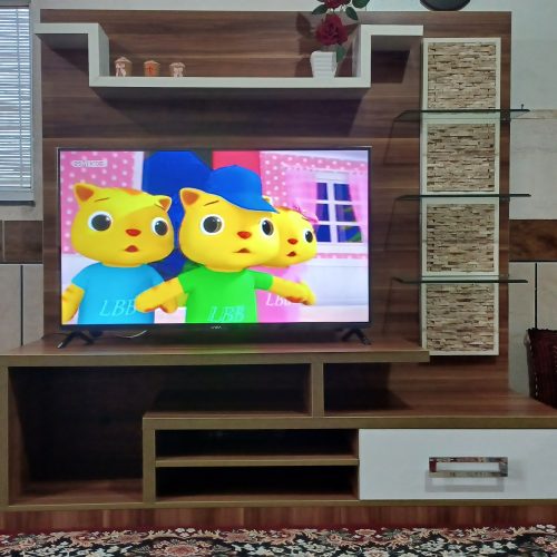 میز تلویزیون در حد نو