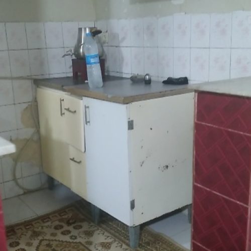 یک خانه کوچیک و نقلی