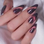 پاکسازی صورت وکاشت ناخن