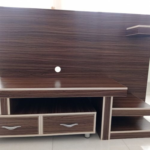 دوتا بوفه درحدنو زیر تلوزیون درحدنو میزعسلی در حدنو جاکفشی ررحد نو