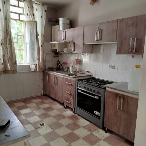 امکانات:آب،برق،گاز،تلفن