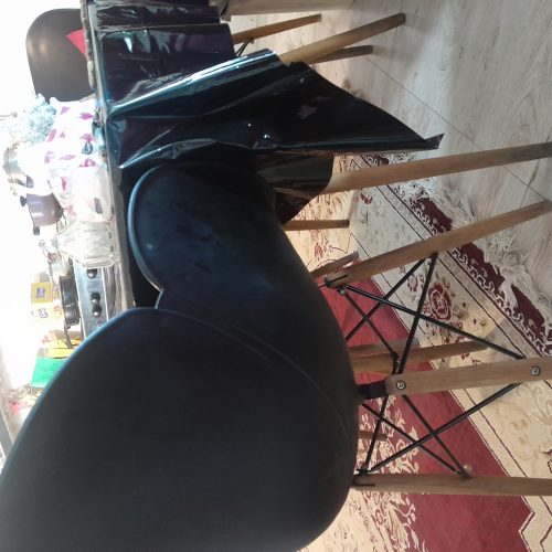 میز و صندلی در حد نو