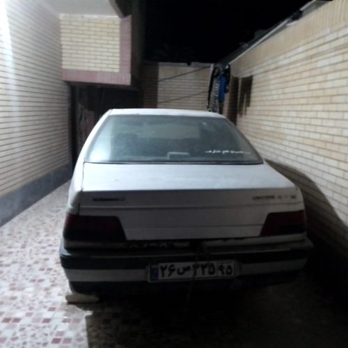 ماشین پژو رنگ نقرای مدل 88مدارک تکمیل لاستیک 100