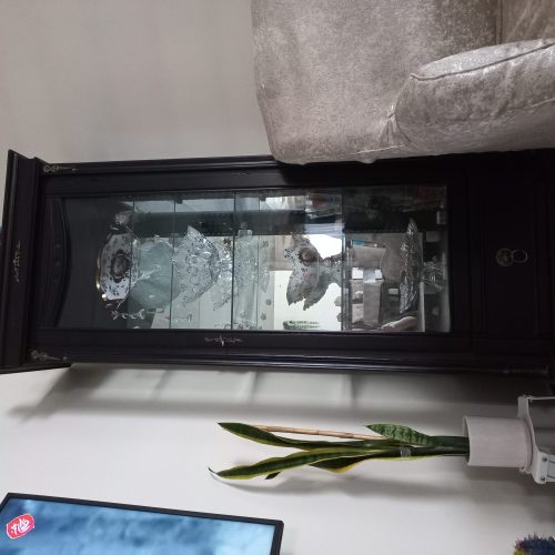 بوفه دکوری 4 طبقه سالم و کاملا نو