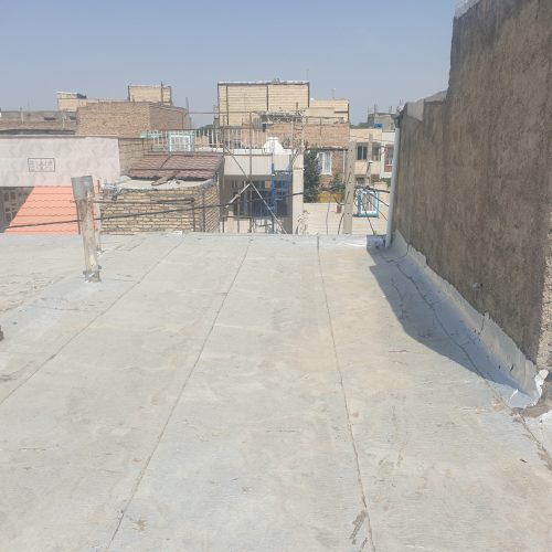 خانه ای دو طبقه ویلایی