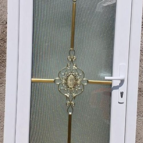 درب پی وی سی