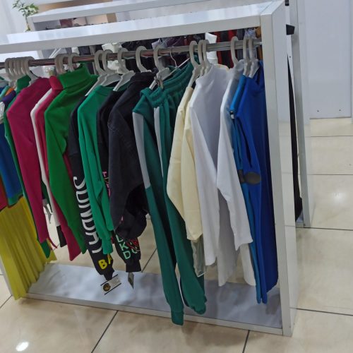 دکور، آینه، پارتیشن، میز کار، چوبکار، مانکن