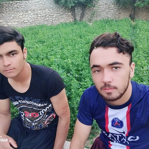 من کارگر استم به دنبال کار استم