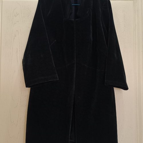 مانتو و بارونی