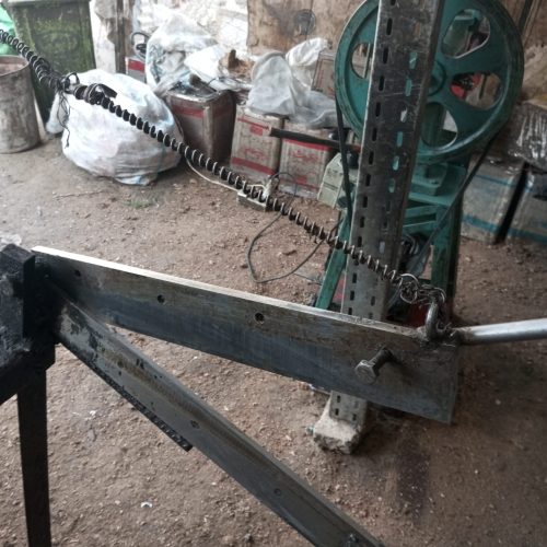 فروش وانت مدل85خیلی تمیز بایک دستگاه چرخ حلبی