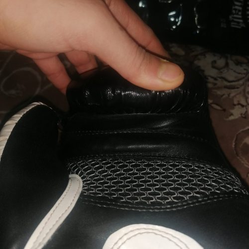 دستکش بوکس. کلاه بوکس. کاپ