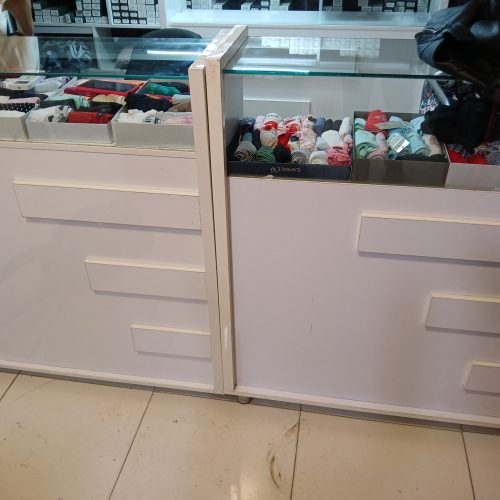 پیشخوان ، کانتر ، ویترین