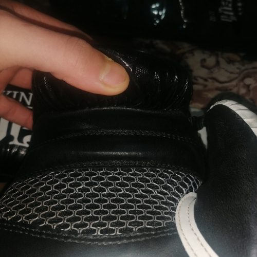 دستکش بوکس. کلاه بوکس. کاپ