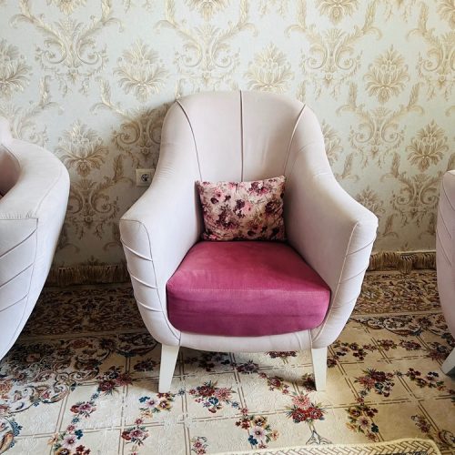 مبلمان 7نفره به همراه 4تا عسلی